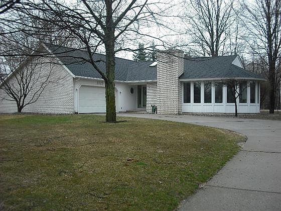 1st image of 1815 Lake Circle Dr E