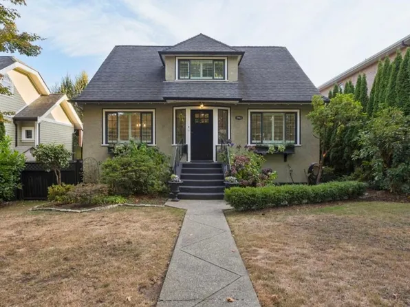3964 Dundas St, Burnaby, BC V5C 1A5