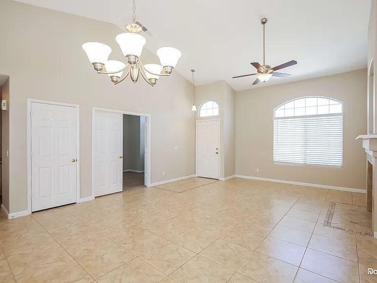 1311 Hill Spring Ct — Photo 6
