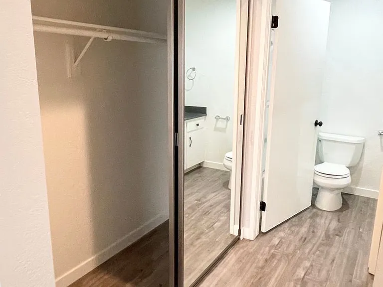 1823 Holmby Ave — Photo 11