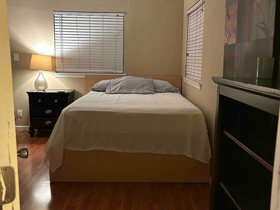 1st image of 2206 Lincoln St #1