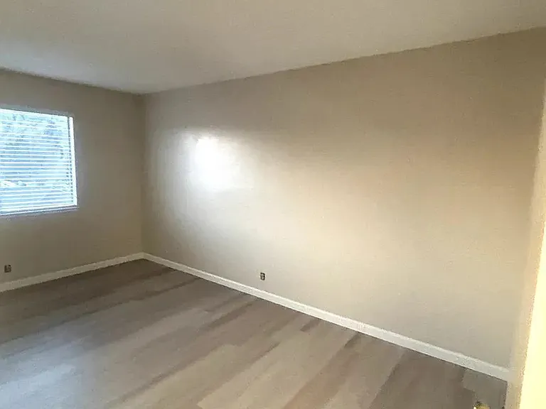 21 Lewis Ave #7 — Photo 9