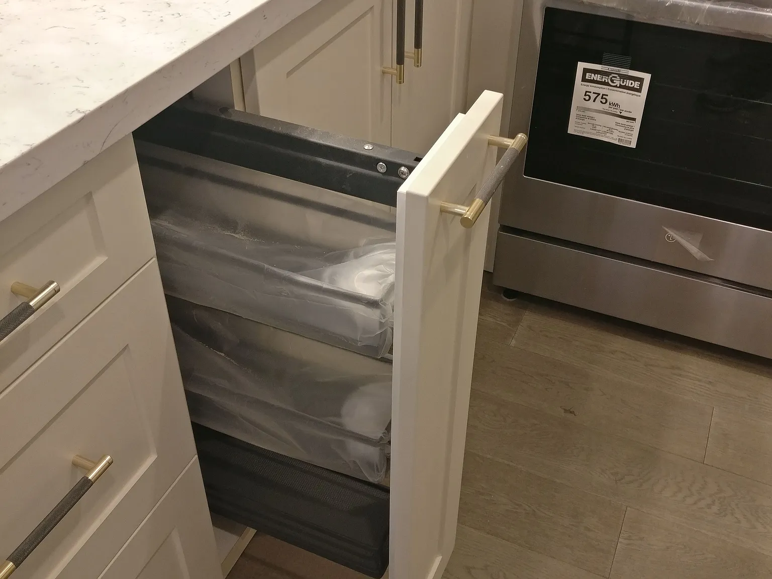 2 bed, $2,400 — Photo 2