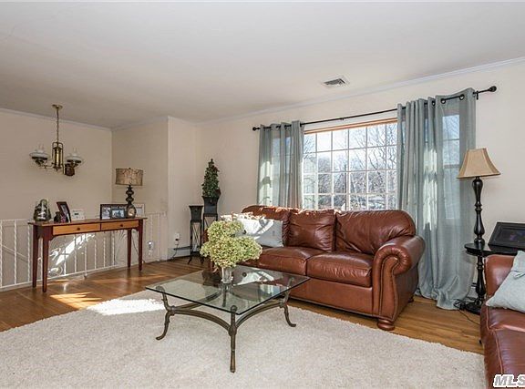 3rd image of 3 Skyview Ln
