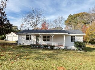 35 Lawanda Ln, Hiram, GA 30141
