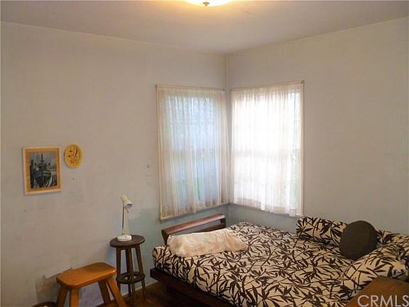 3rd image of 1716 Pine Ave