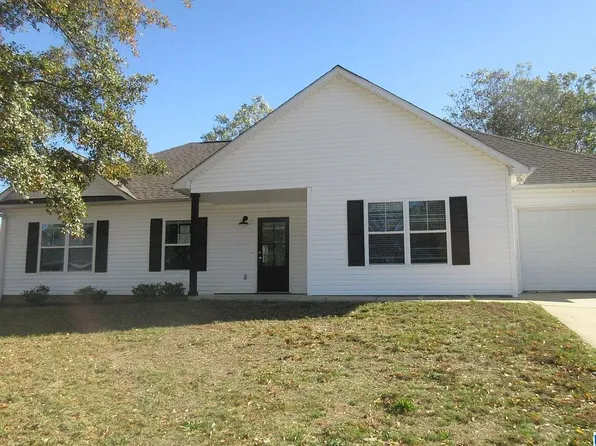 225 4th Ct, Pleasant Grove, AL 35127