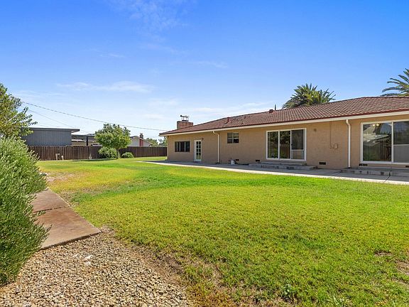 2nd image of 15735 Redondo Dr