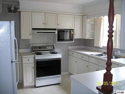5th image of 7458 Bernard Dr