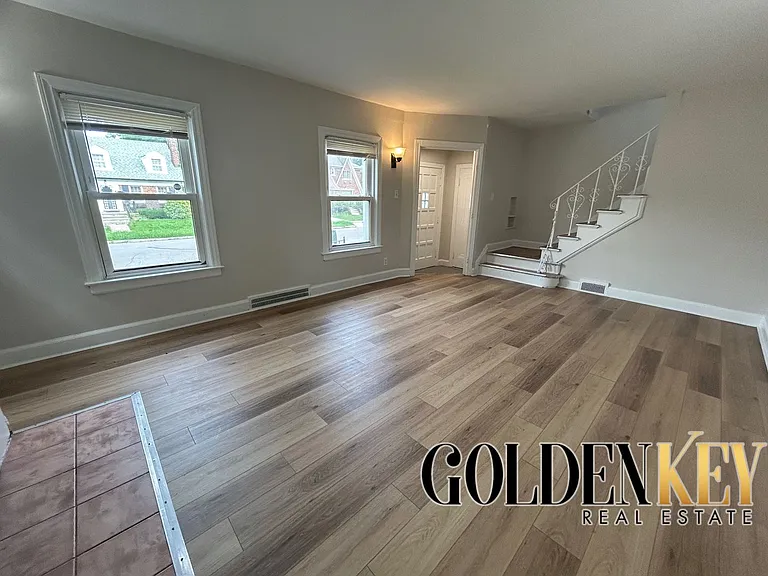 16575 Mendota St — Photo 7