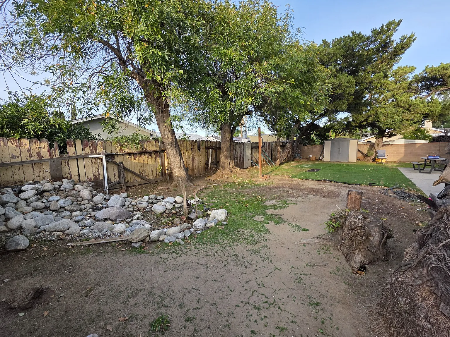 23029 Runnymede St — Photo 4