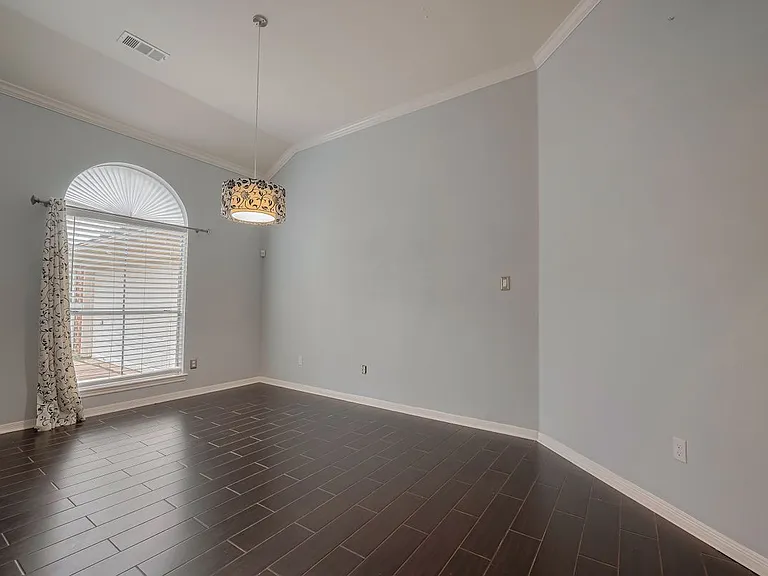 311 N Esplanade Ln — Photo 9