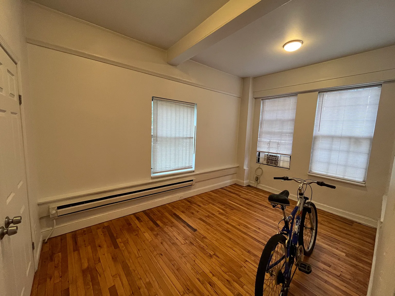 2 bed, 800 sqft, $1,400 — Photo 4