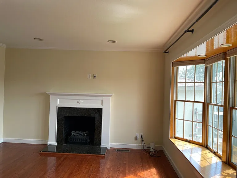 209 Del Rosa Way — Photo 3