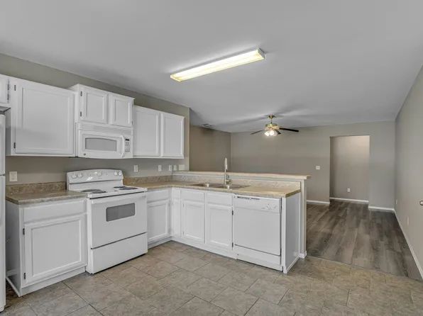 4303 SW Broadstone Ave APT 2, Bentonville, AR 72712
