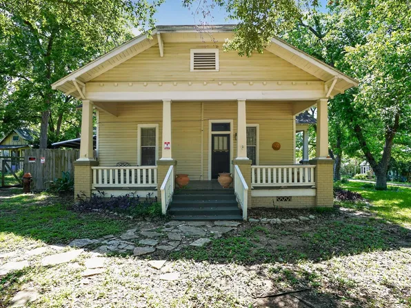 106 E Valverde St, Brenham, TX 77833