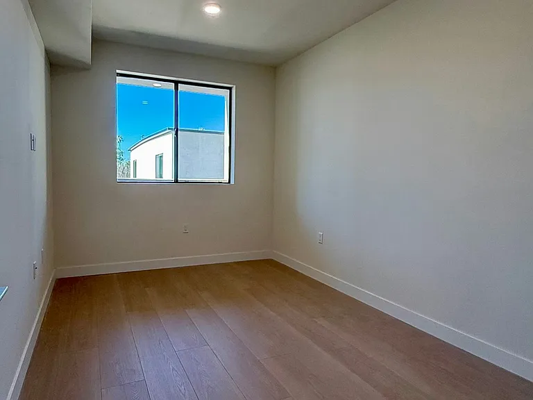 14535 W Weddington St #1BD E-MODEL — Photo 11