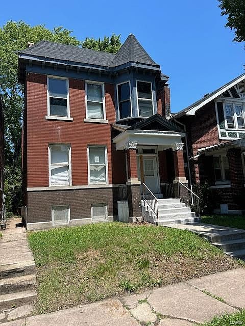2nd image of 4539 Alice Ave