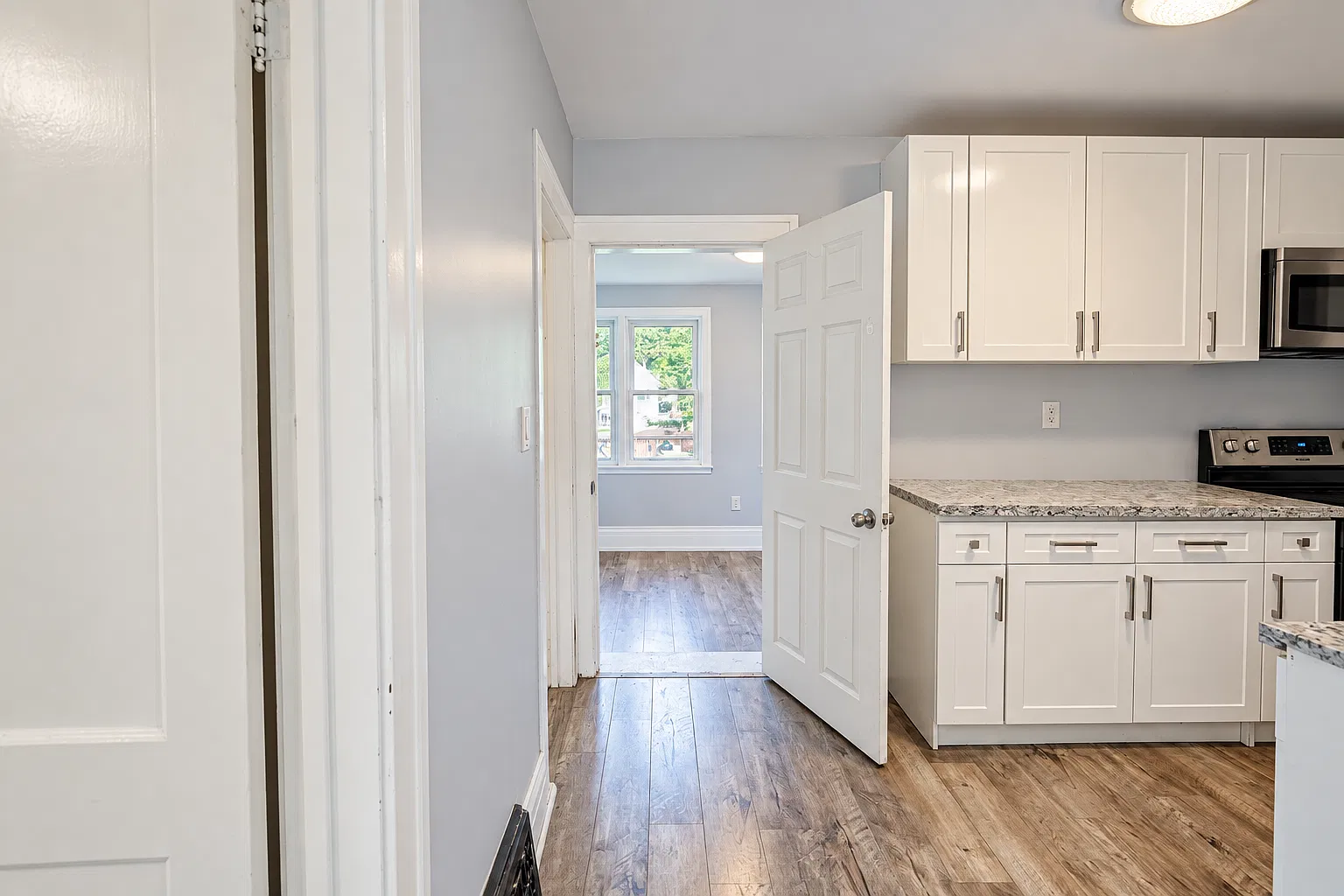 3 bed, $1,700 — Photo 3