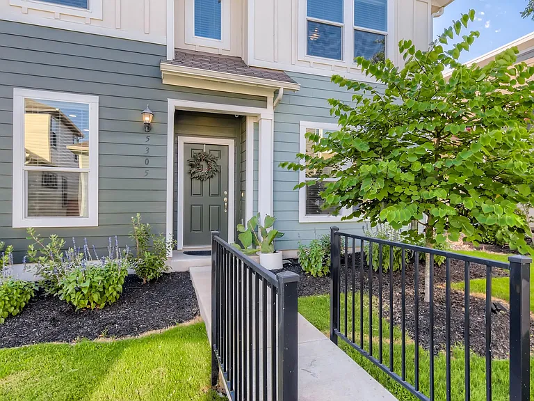 Beautiful home in a great community