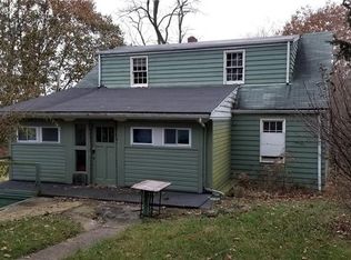 626 Lougeay Rd, Pittsburgh, PA 15235