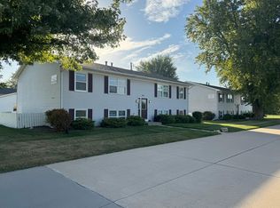 415 W Cedar Lane Dr APT B2-2, Walcott, IA