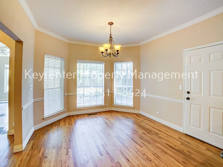 10119 S College Pl — Photo 19