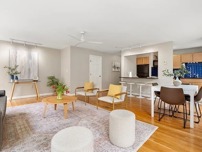 77 Liberty Ave #6 — Photo 11
