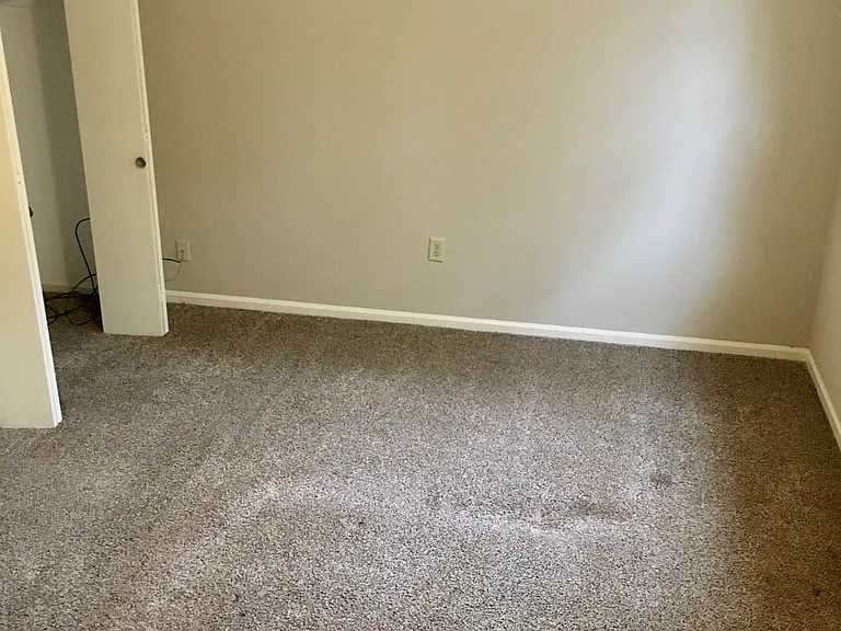 714 Goodman St — Photo 34
