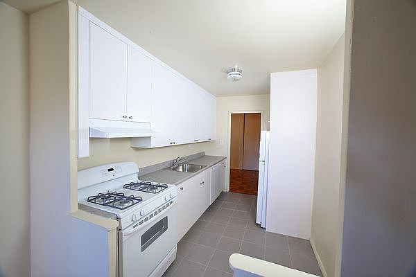 1st image of 13720 45th Ave APT 5U