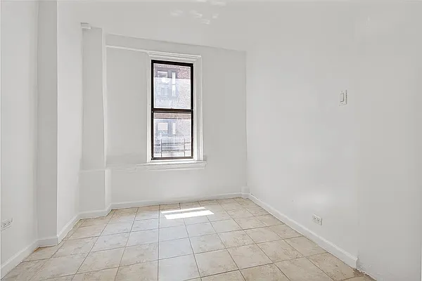 Rented by Bohemia Realty Group | media 10