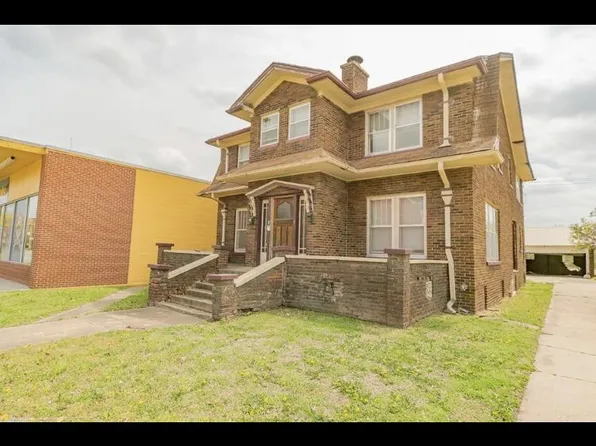 403 W 8th St, Coffeyville, KS 67337