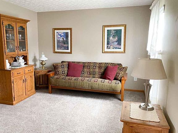 4th image of 936 Keltonhurst Ct