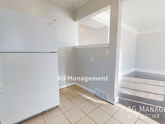 4th image of 29946 Glenwood St