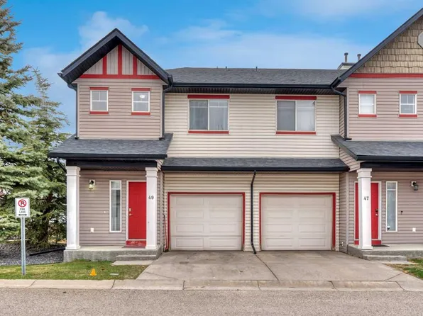 49 S Everridge Gdns SW, Calgary, AB T2Y 0G8
