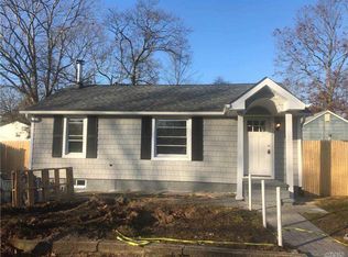 142 Rowland St, Patchogue, NY 11772