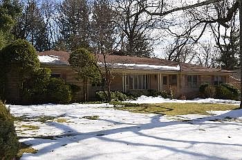 1st image of 76 Douglas Dr