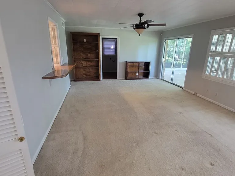1712 Spencer Ave — Photo 2