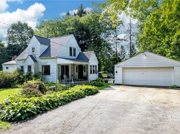 4066 Swain Dr, Barberton, OH 44203