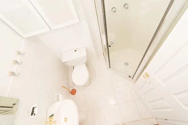 Rented by Greenpoint Properties | media 14