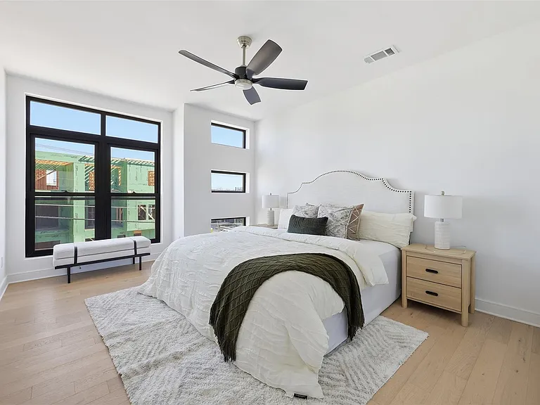 4635 Manett St #101 — Photo 21