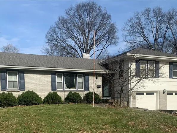 4819 NE Sherwood Dr, Kansas City, MO 64119