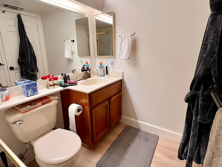1814 K St #L3 — Photo 15