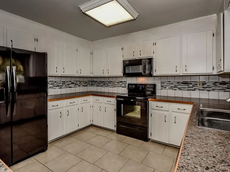 7730 Deer Track Dr — Photo 13
