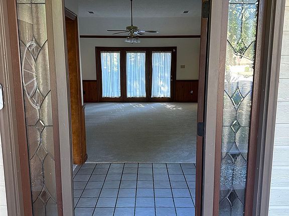 2nd image of 7435 Woodshire Rd