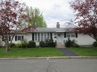 6 Glenwood St, Chicopee, MA 01013