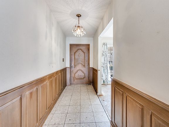 2nd image of 5001 Boulder Lake Rd