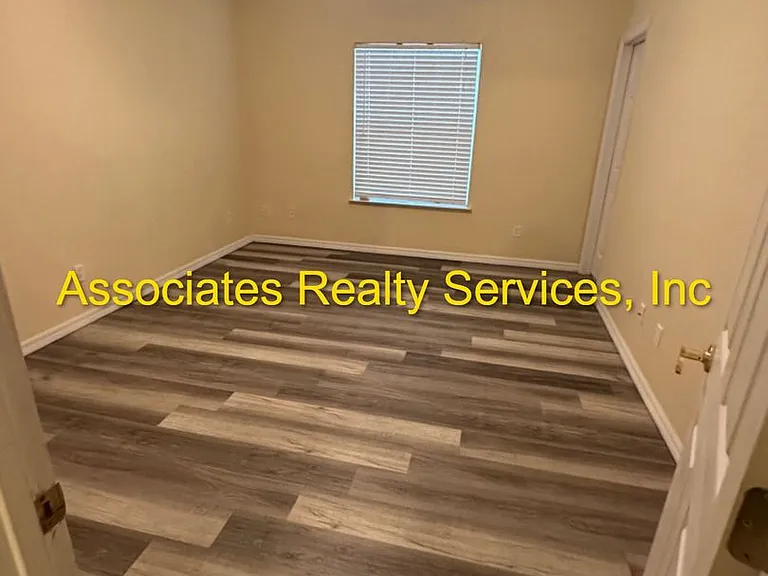 4938 NW 1st Pl — Photo 28