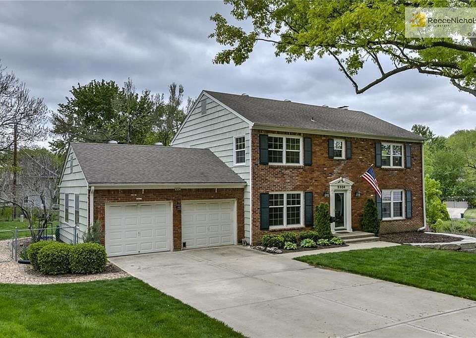 Picture perfect Colonial