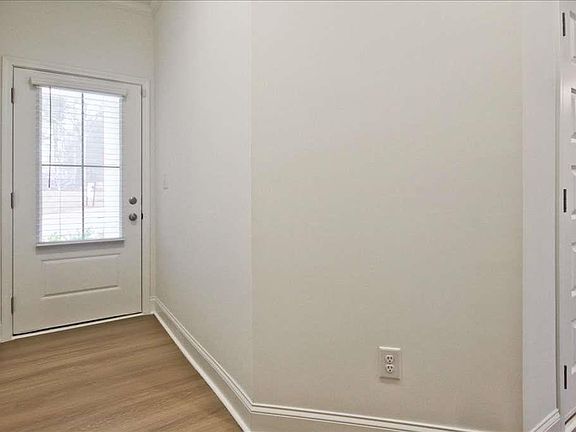 5th image of 3568 Birdstone Dr